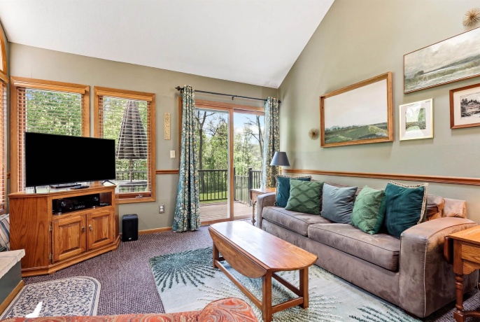 17 Oak Glen, GALENA, Illinois 61036, 2 Bedrooms Bedrooms, ,2 BathroomsBathrooms,Condominium,For Sale,Oak Glen,202602966