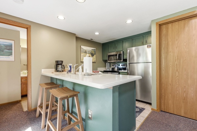 17 Oak Glen, GALENA, Illinois 61036, 2 Bedrooms Bedrooms, ,2 BathroomsBathrooms,Condominium,For Sale,Oak Glen,202602966