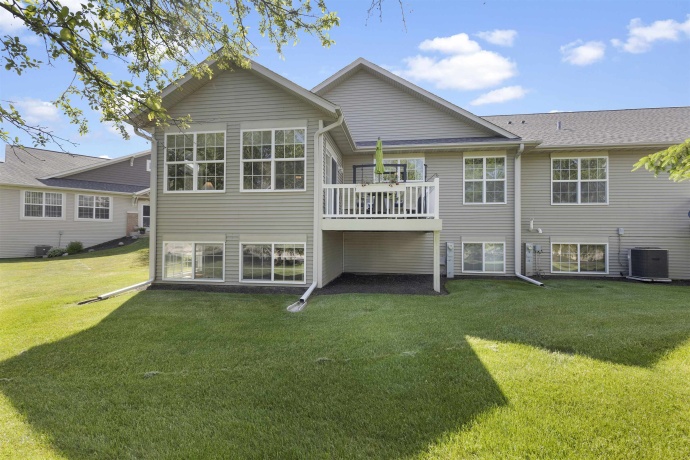 4521 Rainbow, LOVES PARK, Illinois 61111, 2 Bedrooms Bedrooms, ,2 BathroomsBathrooms,Condominium,For Sale,Rainbow,202602970