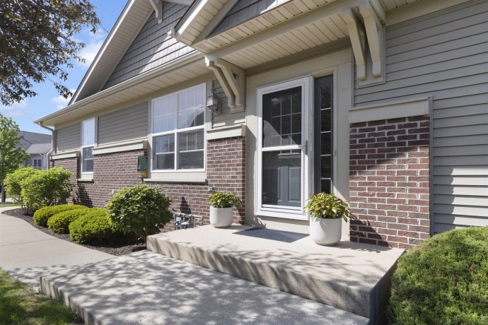 4521 Rainbow, LOVES PARK, Illinois 61111, 2 Bedrooms Bedrooms, ,2 BathroomsBathrooms,Condominium,For Sale,Rainbow,202602970