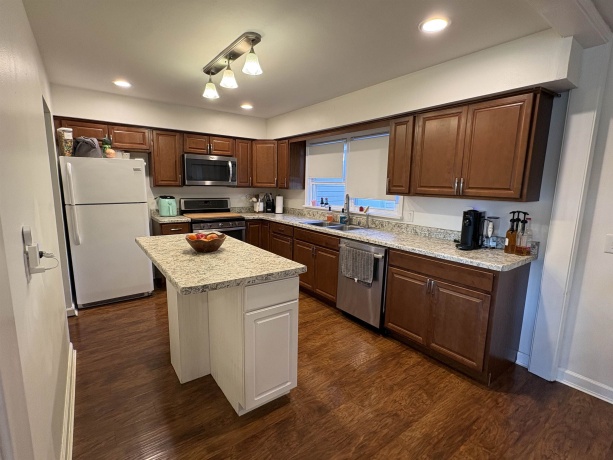 818 Jackson St, BELVIDERE, Illinois 61008, 3 Bedrooms Bedrooms, ,2 BathroomsBathrooms,House,For Sale,Jackson St,202602978
