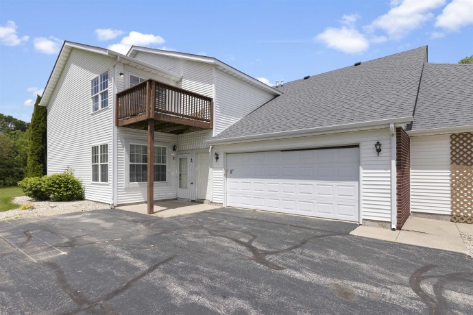 10050 Skipperling, ROSCOE, Illinois 61073, 2 Bedrooms Bedrooms, ,2 BathroomsBathrooms,Condominium,For Sale,Skipperling,202602977