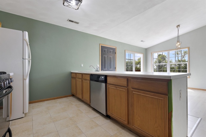 10050 Skipperling, ROSCOE, Illinois 61073, 2 Bedrooms Bedrooms, ,2 BathroomsBathrooms,Condominium,For Sale,Skipperling,202602977