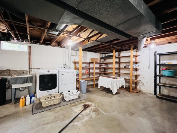 1655 Chicago, FREEPORT, Illinois 61032, 2 Bedrooms Bedrooms, ,2 BathroomsBathrooms,House,For Sale,Chicago,202602980