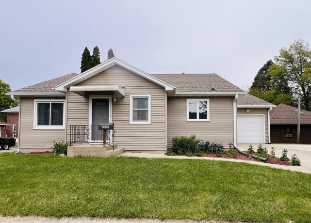 1655 Chicago, FREEPORT, Illinois 61032, 2 Bedrooms Bedrooms, ,2 BathroomsBathrooms,House,For Sale,Chicago,202602980