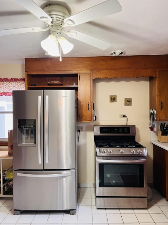 1655 Chicago, FREEPORT, Illinois 61032, 2 Bedrooms Bedrooms, ,2 BathroomsBathrooms,House,For Sale,Chicago,202602980