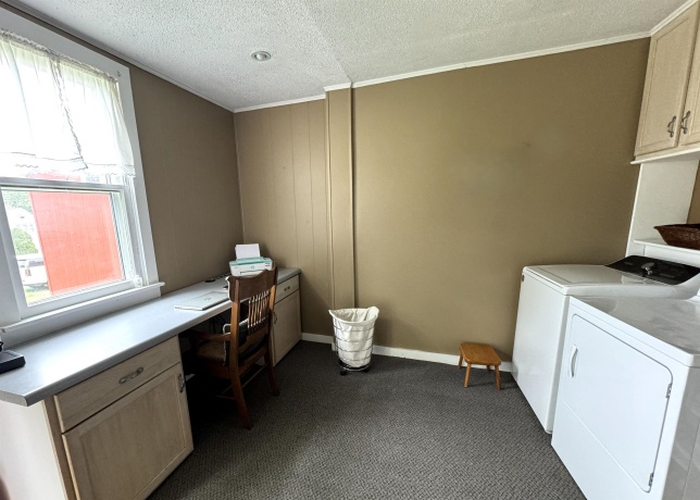 304 Broadway, MOUNT CARROLL, Illinois 61053, 4 Bedrooms Bedrooms, ,3 BathroomsBathrooms,House,For Sale,Broadway,202602982