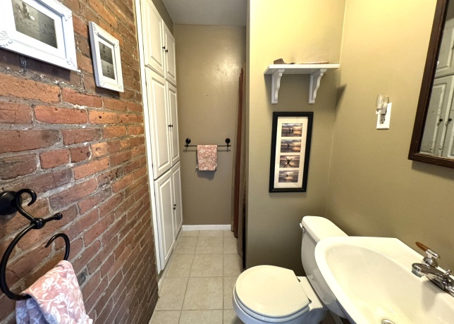 304 Broadway, MOUNT CARROLL, Illinois 61053, 4 Bedrooms Bedrooms, ,3 BathroomsBathrooms,House,For Sale,Broadway,202602982