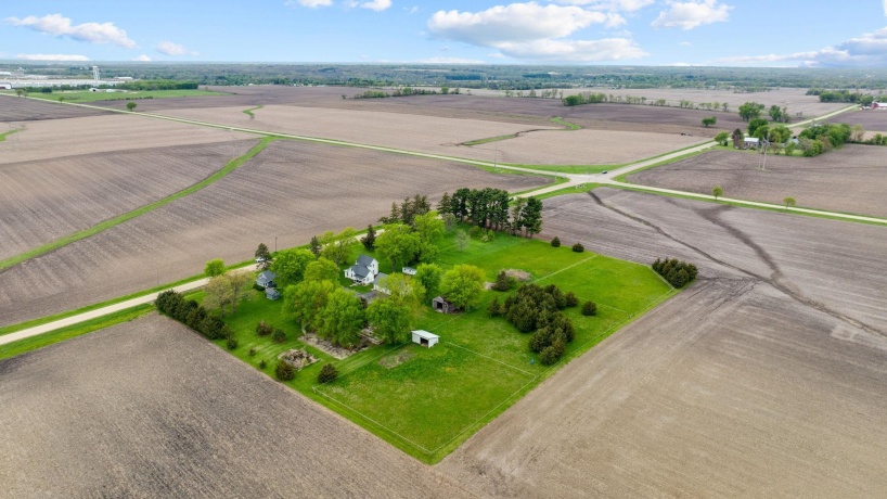 8162 Perryville, CHERRY VALLEY, Illinois 61016, 2 Bedrooms Bedrooms, ,1 BathroomBathrooms,House,For Sale,Perryville,202602481