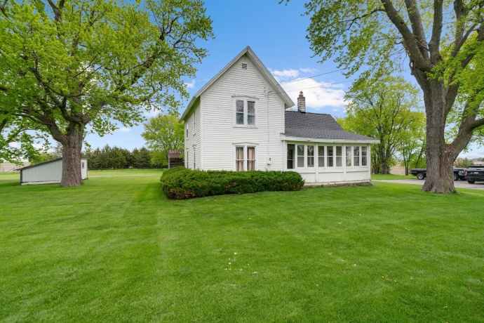 8162 Perryville, CHERRY VALLEY, Illinois 61016, 2 Bedrooms Bedrooms, ,1 BathroomBathrooms,House,For Sale,Perryville,202602481