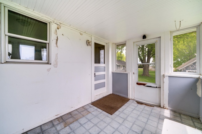 8162 Perryville, CHERRY VALLEY, Illinois 61016, 2 Bedrooms Bedrooms, ,1 BathroomBathrooms,House,For Sale,Perryville,202602481