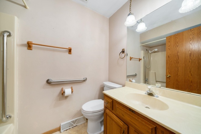 2541 Revelation #6, ROCKFORD, Illinois 61109, 2 Bedrooms Bedrooms, ,3 BathroomsBathrooms,Condominium,For Sale,Revelation #6,202602983