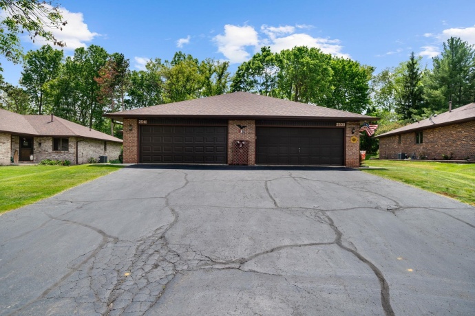 2541 Revelation #6, ROCKFORD, Illinois 61109, 2 Bedrooms Bedrooms, ,3 BathroomsBathrooms,Condominium,For Sale,Revelation #6,202602983