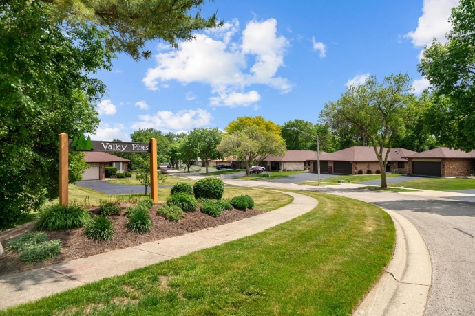 2541 Revelation #6, ROCKFORD, Illinois 61109, 2 Bedrooms Bedrooms, ,3 BathroomsBathrooms,Condominium,For Sale,Revelation #6,202602983