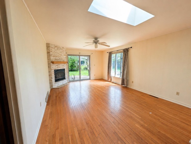 231 River, DEKALB, Illinois 60115, 3 Bedrooms Bedrooms, ,2 BathroomsBathrooms,House,For Sale,River,202602984