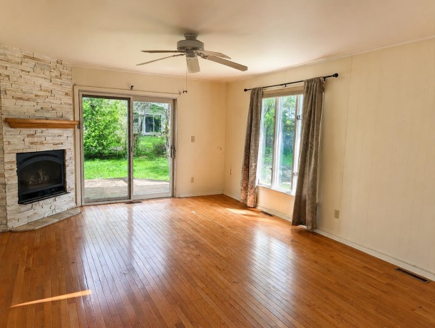 231 River, DEKALB, Illinois 60115, 3 Bedrooms Bedrooms, ,2 BathroomsBathrooms,House,For Sale,River,202602984