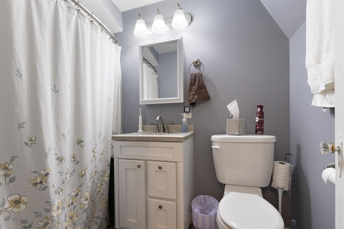206 Highland, ROCKFORD, Illinois 61107, 3 Bedrooms Bedrooms, ,2 BathroomsBathrooms,House,For Sale,Highland,202602985