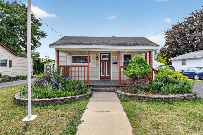 240 Adams, SOUTH BELOIT, Illinois 61080, 2 Bedrooms Bedrooms, ,1 BathroomBathrooms,House,For Sale,Adams,202602988
