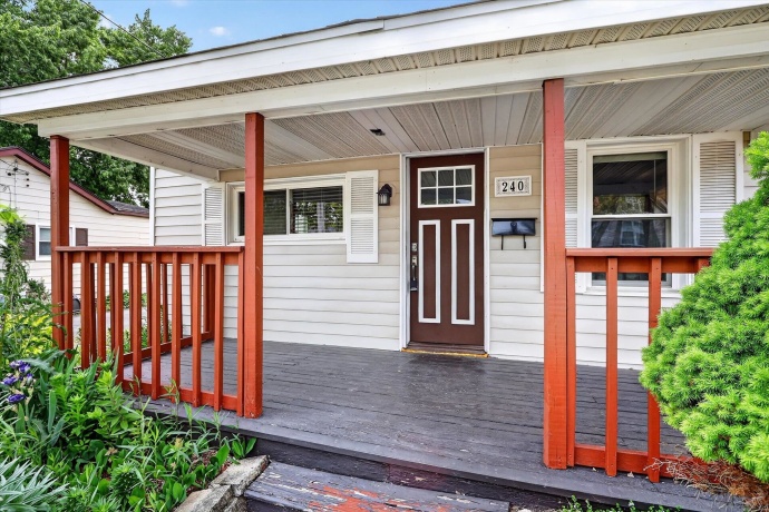 240 Adams, SOUTH BELOIT, Illinois 61080, 2 Bedrooms Bedrooms, ,1 BathroomBathrooms,House,For Sale,Adams,202602988