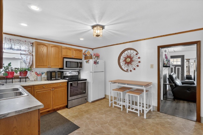 240 Adams, SOUTH BELOIT, Illinois 61080, 2 Bedrooms Bedrooms, ,1 BathroomBathrooms,House,For Sale,Adams,202602988