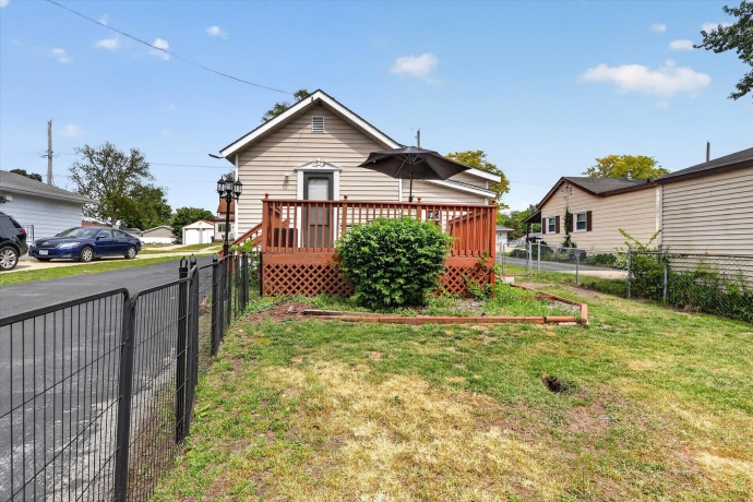 240 Adams, SOUTH BELOIT, Illinois 61080, 2 Bedrooms Bedrooms, ,1 BathroomBathrooms,House,For Sale,Adams,202602988
