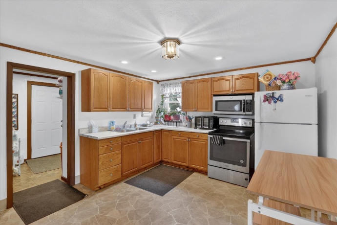 240 Adams, SOUTH BELOIT, Illinois 61080, 2 Bedrooms Bedrooms, ,1 BathroomBathrooms,House,For Sale,Adams,202602988