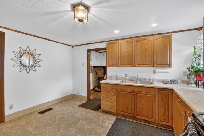 240 Adams, SOUTH BELOIT, Illinois 61080, 2 Bedrooms Bedrooms, ,1 BathroomBathrooms,House,For Sale,Adams,202602988
