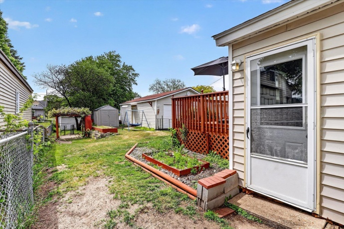 240 Adams, SOUTH BELOIT, Illinois 61080, 2 Bedrooms Bedrooms, ,1 BathroomBathrooms,House,For Sale,Adams,202602988