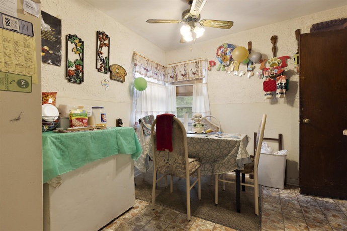 1634 Loomis, ROCKFORD, Illinois 61102, 3 Bedrooms Bedrooms, ,1 BathroomBathrooms,House,For Sale,Loomis,202602989