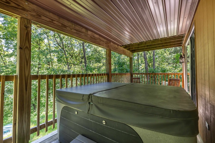 3 Briarwood, GALENA, Illinois 61036, 2 Bedrooms Bedrooms, ,1 BathroomBathrooms,House,For Sale,Briarwood,202602992
