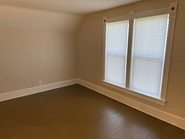 621 Garden, FREEPORT, Illinois 61032, 3 Bedrooms Bedrooms, ,1 BathroomBathrooms,House,For Sale,Garden,202602993