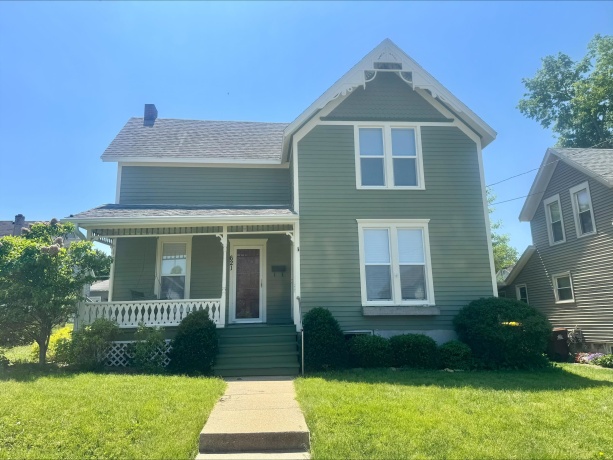 621 Garden, FREEPORT, Illinois 61032, 3 Bedrooms Bedrooms, ,1 BathroomBathrooms,House,For Sale,Garden,202602993