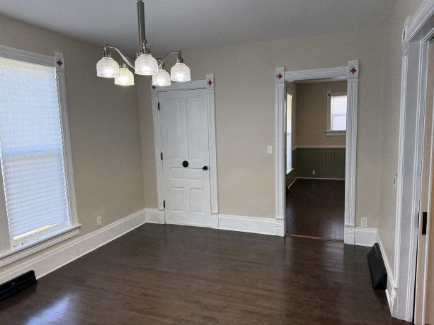 621 Garden, FREEPORT, Illinois 61032, 3 Bedrooms Bedrooms, ,1 BathroomBathrooms,House,For Sale,Garden,202602993