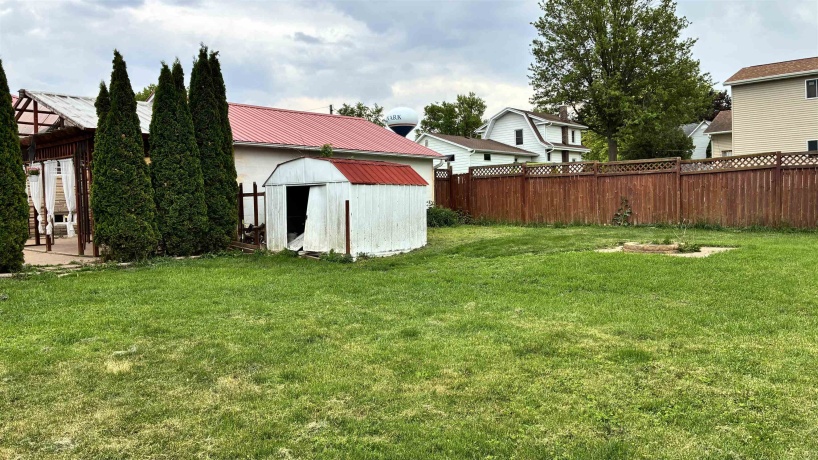 520 Burns, LANARK, Illinois 61046, 2 Bedrooms Bedrooms, ,1 BathroomBathrooms,House,For Sale,Burns,202602994