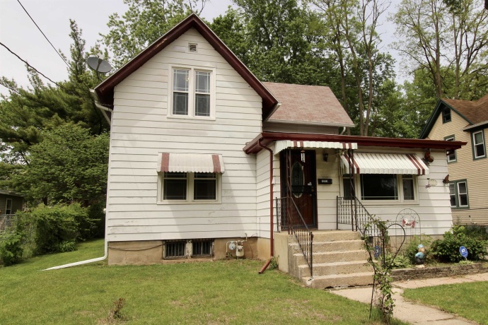 1221 Blaisdell, ROCKFORD, Wisconsin 61101, 4 Bedrooms Bedrooms, ,2 BathroomsBathrooms,House,For Sale,Blaisdell,202602998