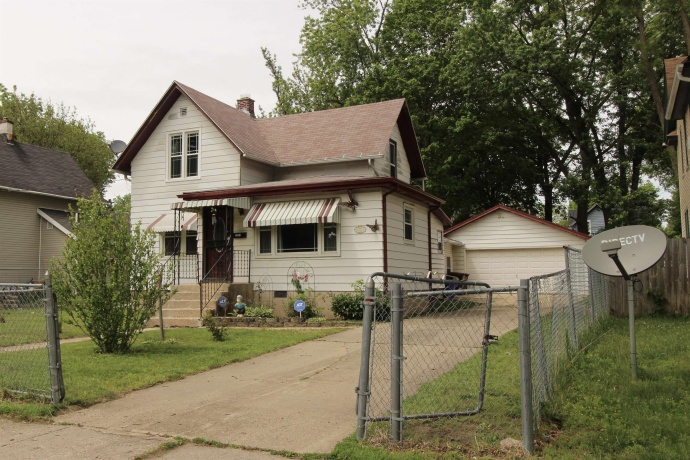 1221 Blaisdell, ROCKFORD, Wisconsin 61101, 4 Bedrooms Bedrooms, ,2 BathroomsBathrooms,House,For Sale,Blaisdell,202602998