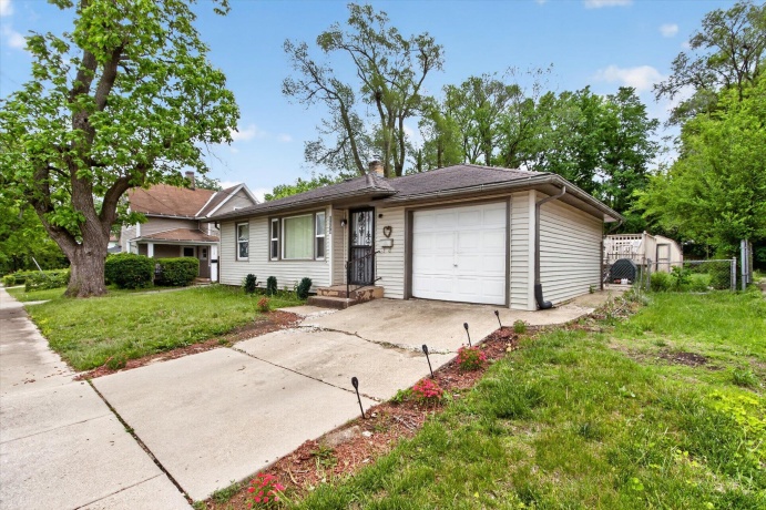 1130 Sherman, ROCKFORD, Illinois 61101, 2 Bedrooms Bedrooms, ,2 BathroomsBathrooms,House,For Sale,Sherman,202602999
