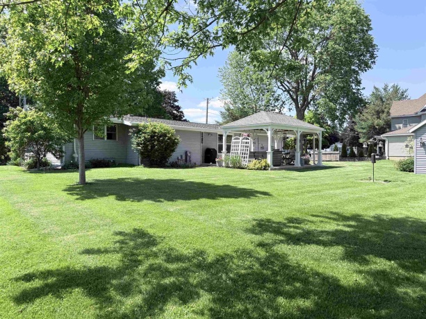 617 Linn, SHANNON, Illinois 61078, 3 Bedrooms Bedrooms, ,2 BathroomsBathrooms,House,For Sale,Linn,202603001