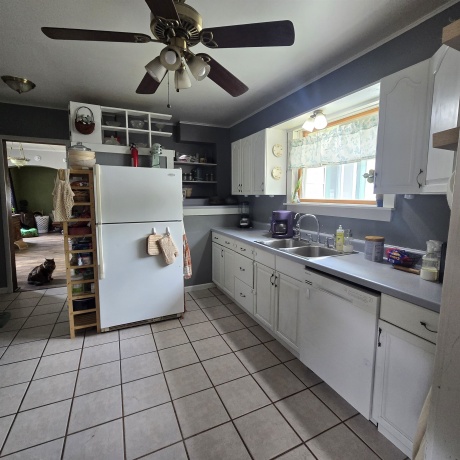 1105 Oakley, BELVIDERE, Illinois 61008, 3 Bedrooms Bedrooms, ,2 BathroomsBathrooms,House,For Sale,Oakley,202603003