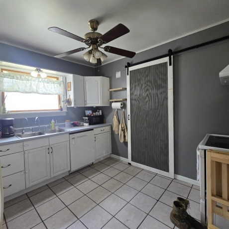 1105 Oakley, BELVIDERE, Illinois 61008, 3 Bedrooms Bedrooms, ,2 BathroomsBathrooms,House,For Sale,Oakley,202603003