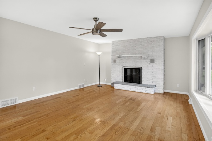 4331 Jennel, ROCKTON, Illinois 61072, 3 Bedrooms Bedrooms, ,2 BathroomsBathrooms,House,For Sale,Jennel,202602743