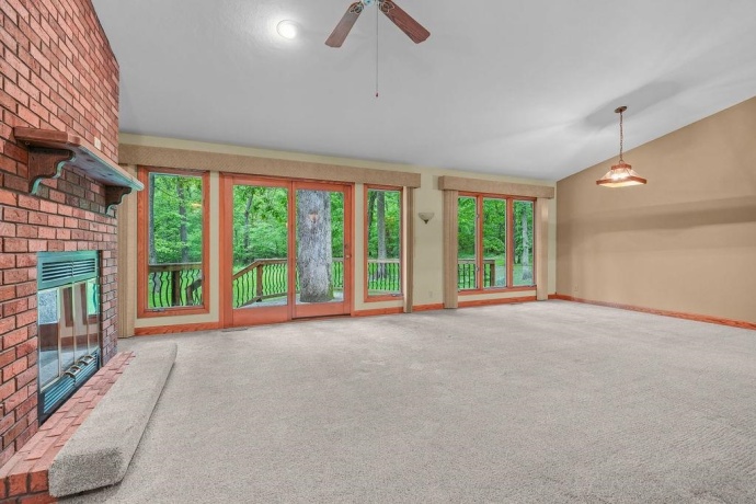 10876 CROCKETT, ROSCOE, Illinois 61073, 3 Bedrooms Bedrooms, ,2 BathroomsBathrooms,House,For Sale,CROCKETT,202603019