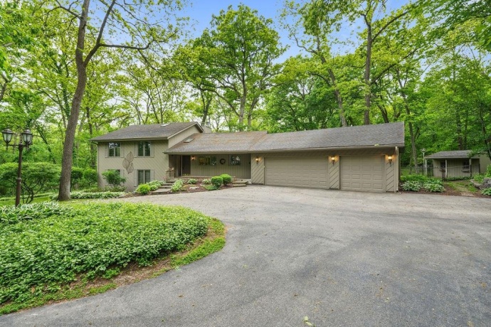 10876 CROCKETT, ROSCOE, Illinois 61073, 3 Bedrooms Bedrooms, ,2 BathroomsBathrooms,House,For Sale,CROCKETT,202603019