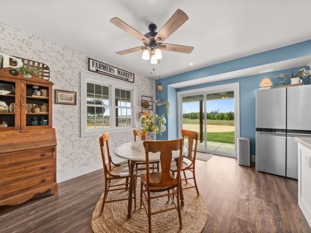 8294 Leaf River, LEAF RIVER, Illinois 61047, 4 Bedrooms Bedrooms, ,3 BathroomsBathrooms,House,For Sale,Leaf River,202603020