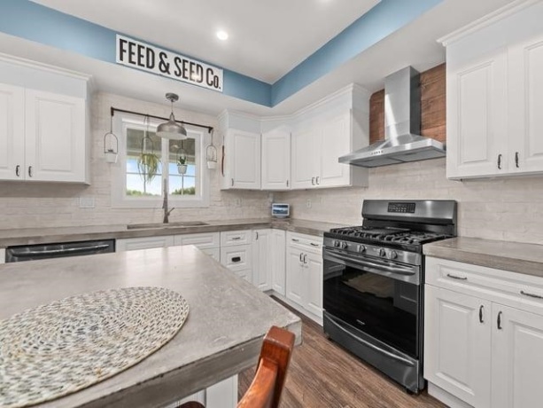 8294 Leaf River, LEAF RIVER, Illinois 61047, 4 Bedrooms Bedrooms, ,3 BathroomsBathrooms,House,For Sale,Leaf River,202603020