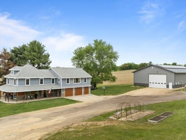 8294 Leaf River, LEAF RIVER, Illinois 61047, 4 Bedrooms Bedrooms, ,3 BathroomsBathrooms,House,For Sale,Leaf River,202603020
