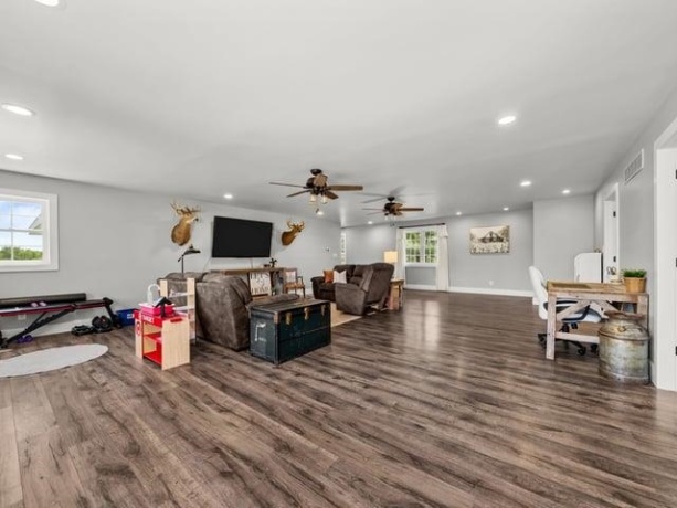 8294 Leaf River, LEAF RIVER, Illinois 61047, 4 Bedrooms Bedrooms, ,3 BathroomsBathrooms,House,For Sale,Leaf River,202603020