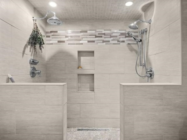 8294 Leaf River, LEAF RIVER, Illinois 61047, 4 Bedrooms Bedrooms, ,3 BathroomsBathrooms,House,For Sale,Leaf River,202603020