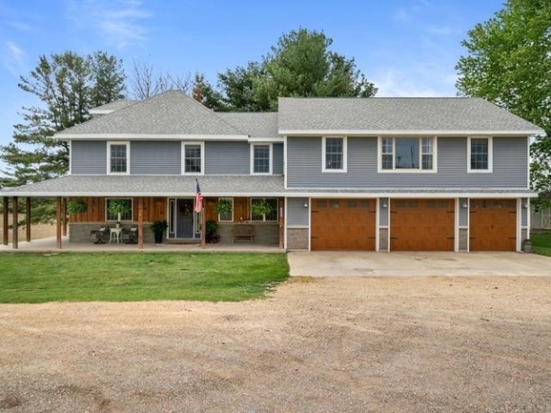 8294 Leaf River, LEAF RIVER, Illinois 61047, 4 Bedrooms Bedrooms, ,3 BathroomsBathrooms,House,For Sale,Leaf River,202603020
