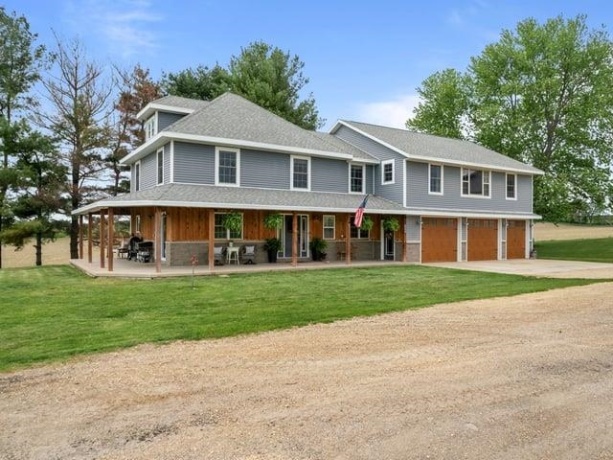 8294 Leaf River, LEAF RIVER, Illinois 61047, 4 Bedrooms Bedrooms, ,3 BathroomsBathrooms,House,For Sale,Leaf River,202603020